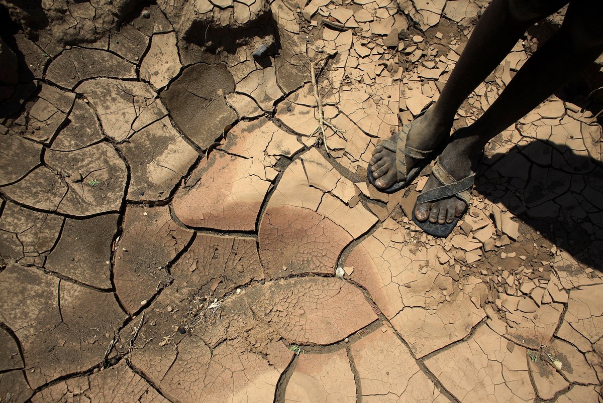 europapress's tweet photo. Nueve de las diez crisis humanitarias que menos atención mediática reciben se encuentran en África. Son situaciones en las que la población "sufre en silencio". Este es un hilo de las crisis de las que menos se habla https://t.co/OKPBYLRQkm 👇 https://t.co/X43aCUANu0