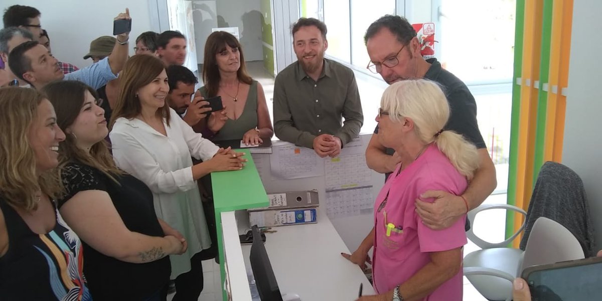 guzzoviviana's tweet photo. Estuvimos en #CarlosCasares acompañando al Pte de @HCDiputadosBA @fotermin, en su recorrida junto al Intendente @wtorchio por la Municipalidad, el Hospital Público, la Huerta Orgánica Municipal y el Área 3, un lugar de espacio tecnológico y recreativo para niños y niñas.🏛🚑🤹🏼‍♂ https://t.co/QQWvxubyw2