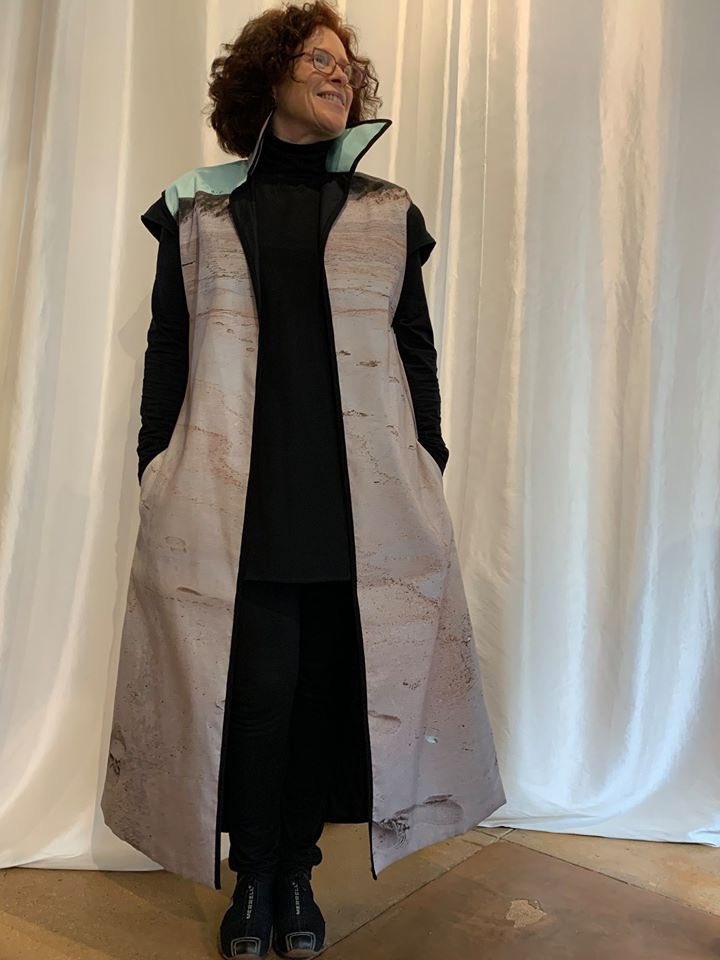 LauraTanzer's tweet photo. There is a story to go with this duster. The picture is from my photography, of a beach on the Outer Banks (#OBX), specifically in Duck. My family had met there every year until last year (my mom passed away last year). Digital printing is the future. #fashion #wearableart #Beach https://t.co/Mcw9ZCj7K5