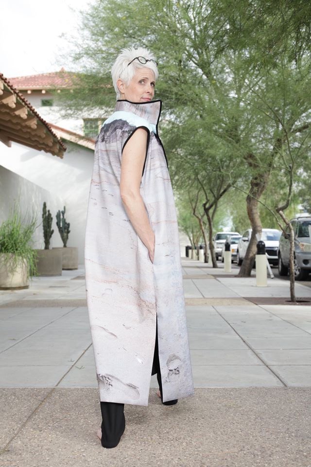 LauraTanzer's tweet photo. There is a story to go with this duster. The picture is from my photography, of a beach on the Outer Banks (#OBX), specifically in Duck. My family had met there every year until last year (my mom passed away last year). Digital printing is the future. #fashion #wearableart #Beach https://t.co/Mcw9ZCj7K5