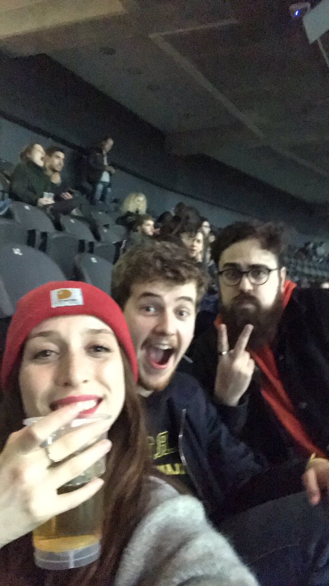 FannyAlberny's tweet photo. #InExtensoSupersevens Allez le stade toulousain 🔴⚫️ @UArena https://t.co/5GYPdH8iW9