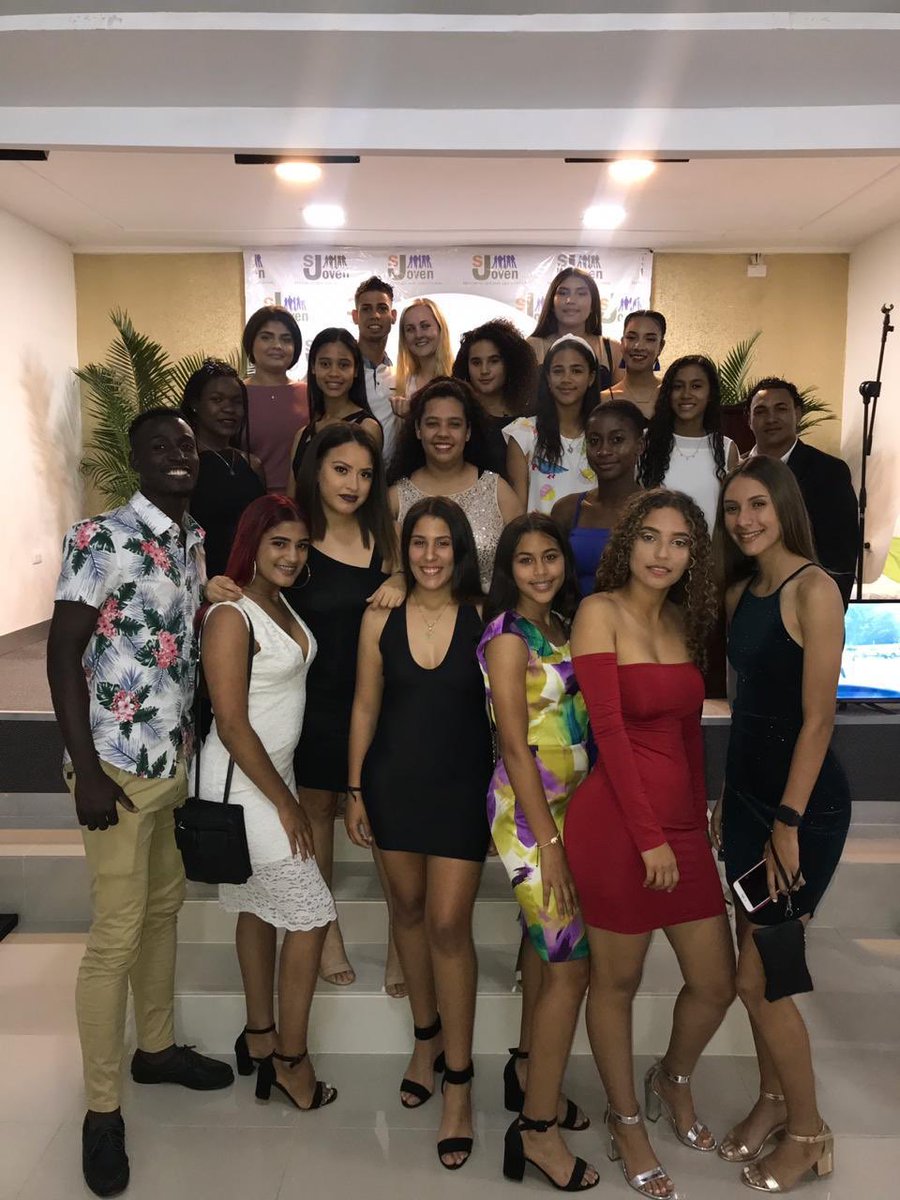 unionvpnfcf's tweet photo. Ayer tuvimos el placer de asistir a SJoven a la gala de reconocimientos a jóvenes destacados y trascendentes de Jarabacoa. https://t.co/l1vaB4xSAj