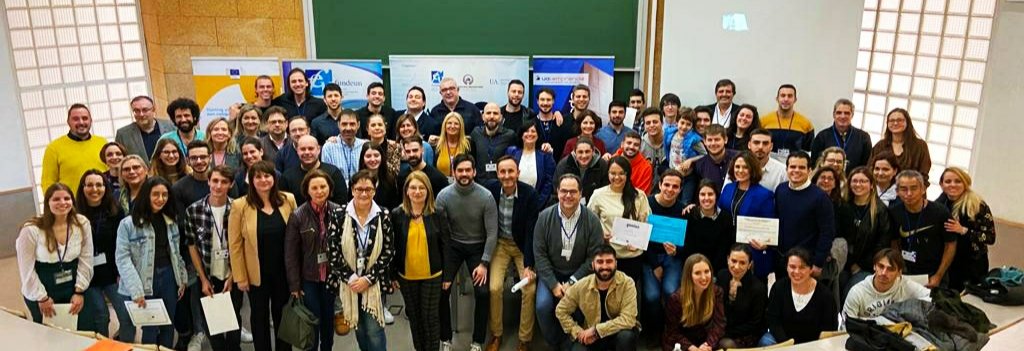 rafalafont's tweet photo. Fantástica edición de #doeactua con @VirginiaPaya a la cabeza, unos mentores dándolo todo y unas mentes inquietas dispuestas a mejorar el mundo. Feliz de formar parte de esta gran familia  que crece año tras año. #espirituDOEACTUA @Ideactua @fundeun @UA_Universidad https://t.co/voHxu6z8M8