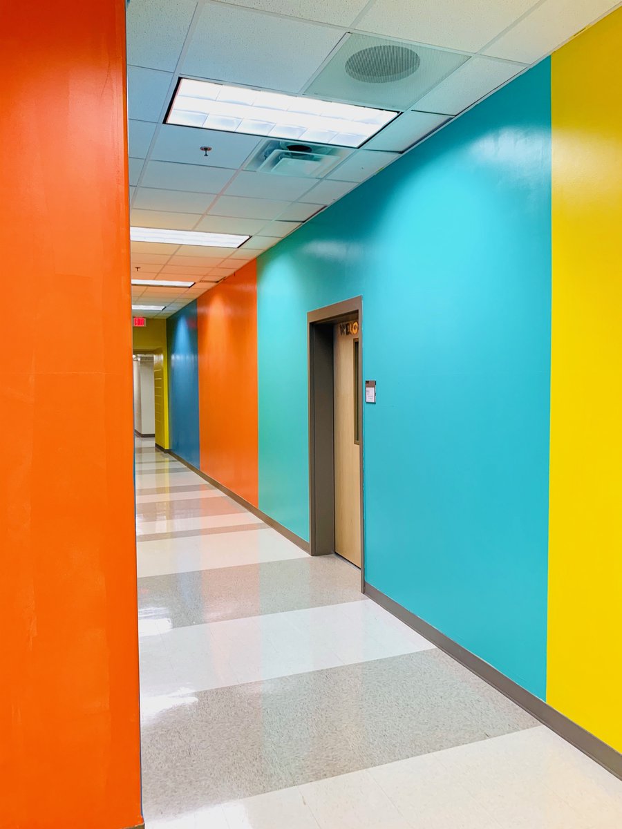 LearningInColor's tweet image. Learning In Color’s #MLK2020 Day of Service was a success! Founder &amp;amp; CEO, Carol Bowman mapped out a brand new color-rich design for the Fine Arts Dept.@APSHAES @apsupdate @DrEmilyAMassey @Atldepsupt @CarstarphenMJ Thank you @HandsOnAtlanta for supplying the volunteer teams!