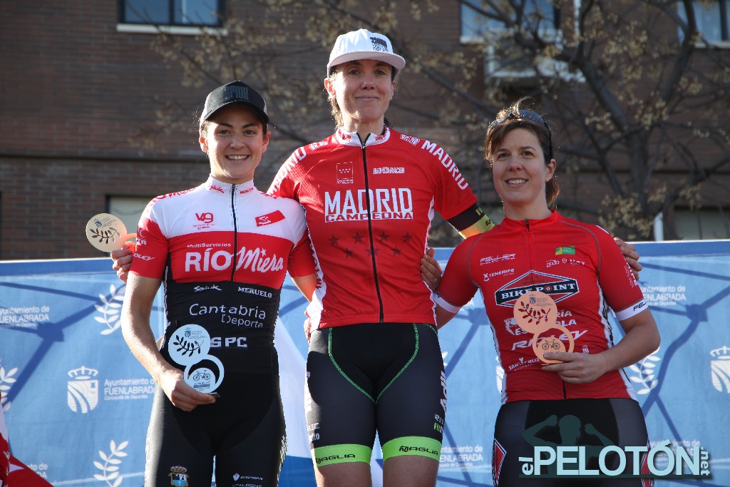 PelotonTenerife's tweet photo. Podium para Ana Dillana en el #GPElBicho y buena carrera de los chicos peleando por el título autonómico.
📸 @ElPeloton https://t.co/o8KFqY1TOt https://t.co/yLCLD6mu1e
