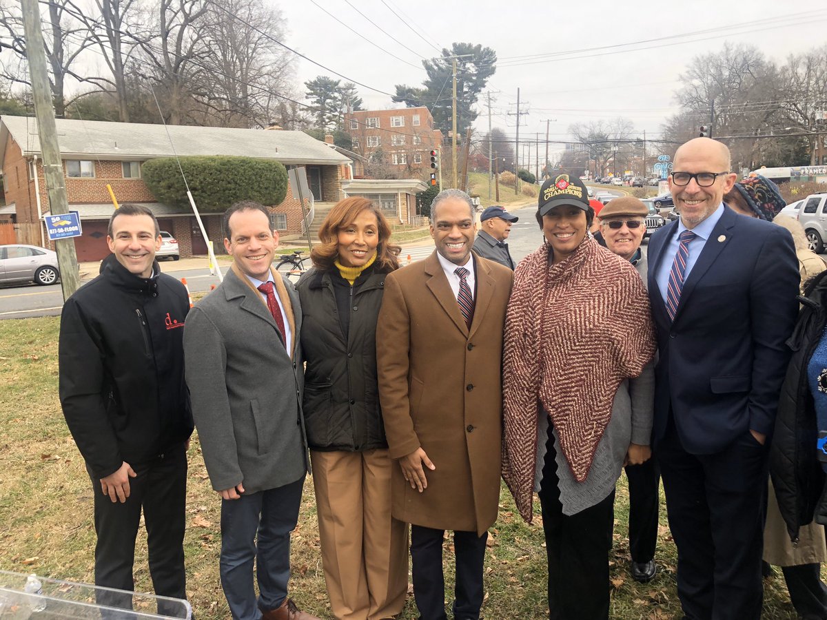 Gary_AtLarge's tweet image. Brandon T. Todd getting it done and making it happen at the 16th Street Circle ground breaking. #LongTimeComing #Ward4Proud✅