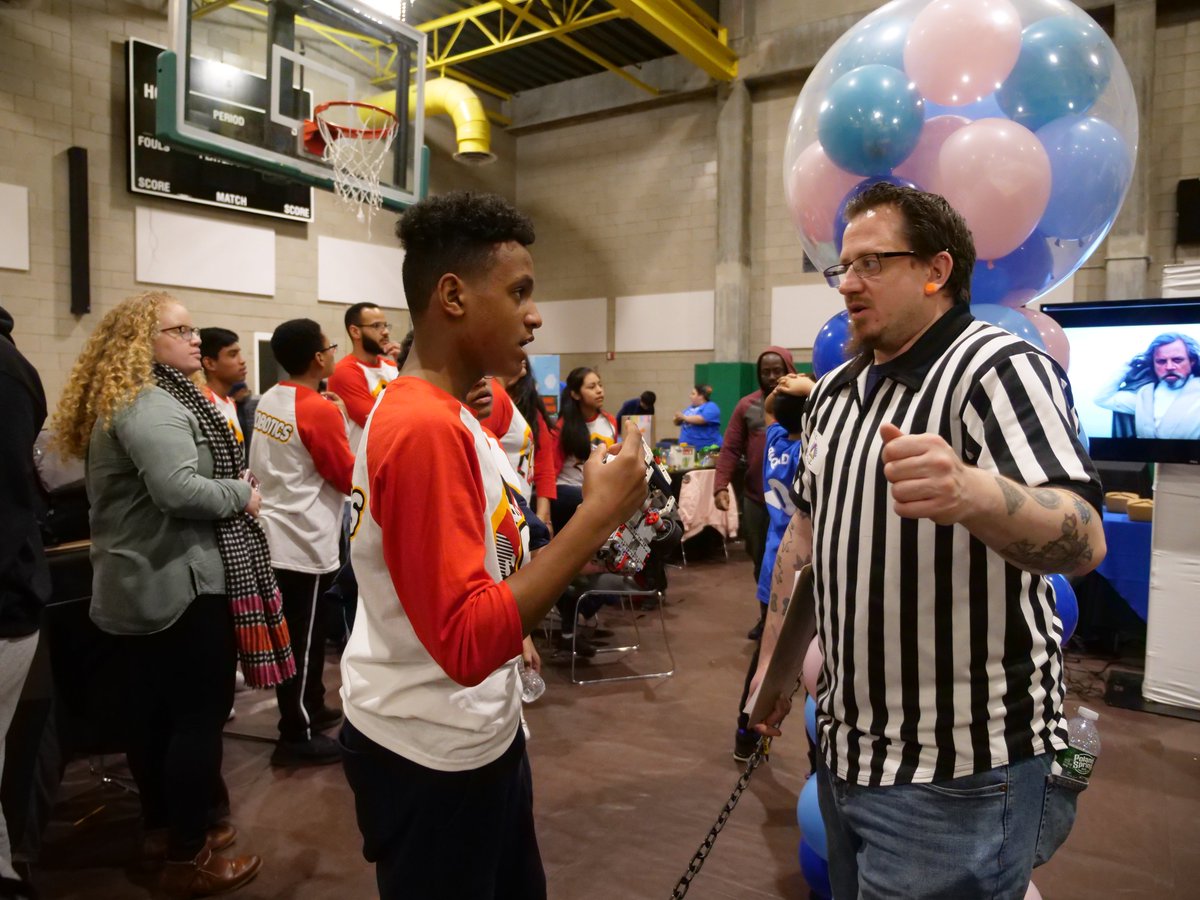 NYCYouth's tweet image. Between rounds we had our referees go over the rules to make sure that everyone is on the same page.

#NYCYouth #LeggoMyLEGO #YouthRobotics