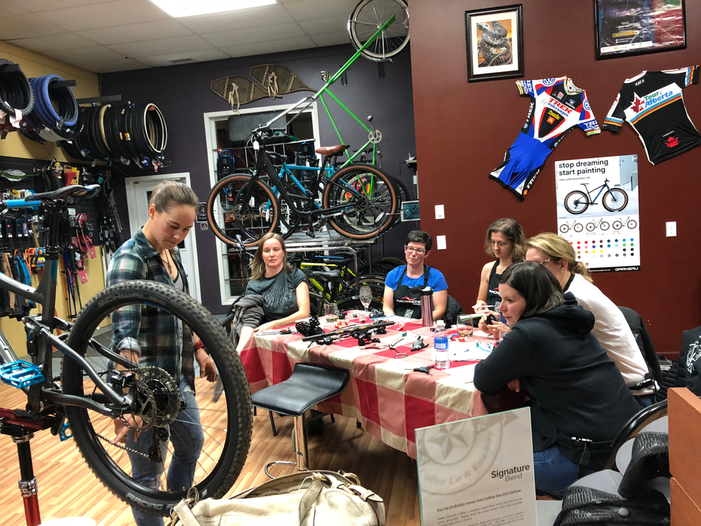 Our next Level 2 Wenches with Wrenches and wine is March 5/6. Two day clinic covering Derailleur Set-up and adjustment. 

#wencheswithwrenchesandwine #wencheswhowrench #bikesandwine #girlswhoshred #biketownAB 

events.com/r/en_US/regist…