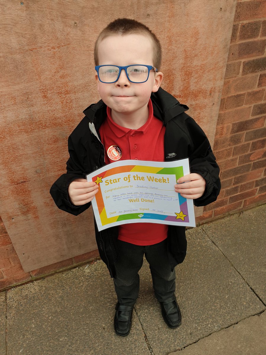 bradleysmummy1's tweet photo. Bradley has really tried this week.. he definitely deserves the award for all his hard work.. I honestly dont know what I would without the teachers in RP and also in parklands.. my boy is doing amazing 🥰🥰🥰
#RPROCKS
@chrisdysonHT
@ParklandsLeeds https://t.co/HuOILz1cUm