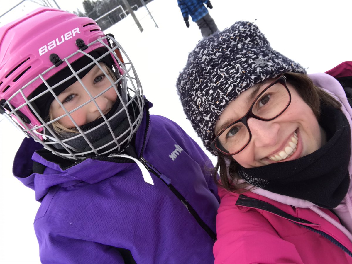 carolynlascelle's tweet photo. Great afternoon skating with family #embracewinter @wowfit_ca https://t.co/yhoq52hqGk