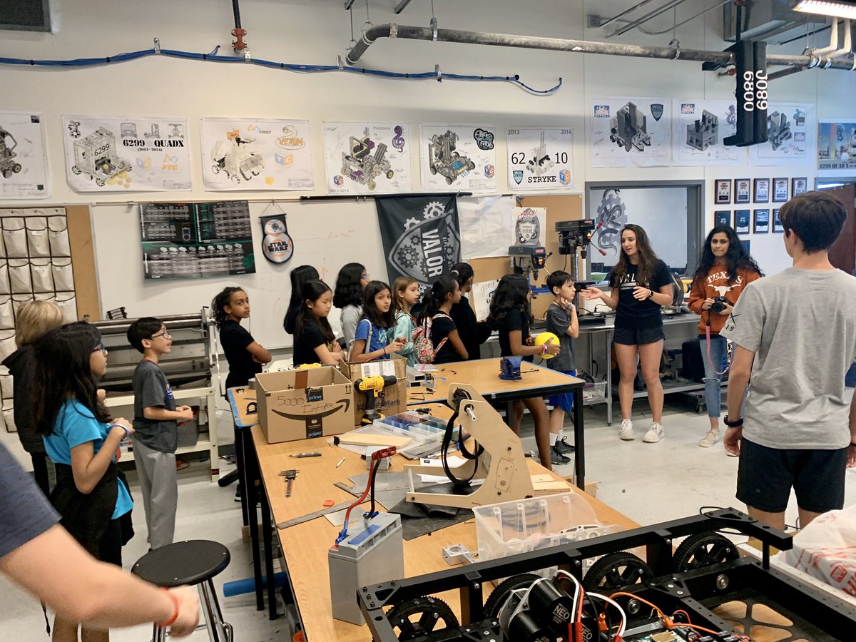 Laura Bush Elementary Robotics Club tweet media
