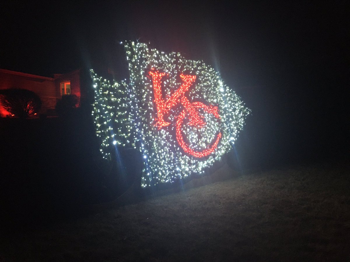 Special scenes on my run tonight! Loving the Saturday sunset and Super Bowl sign! There’s no place like Kansas! Go Chiefs! #blessed #ChiefsKingdom