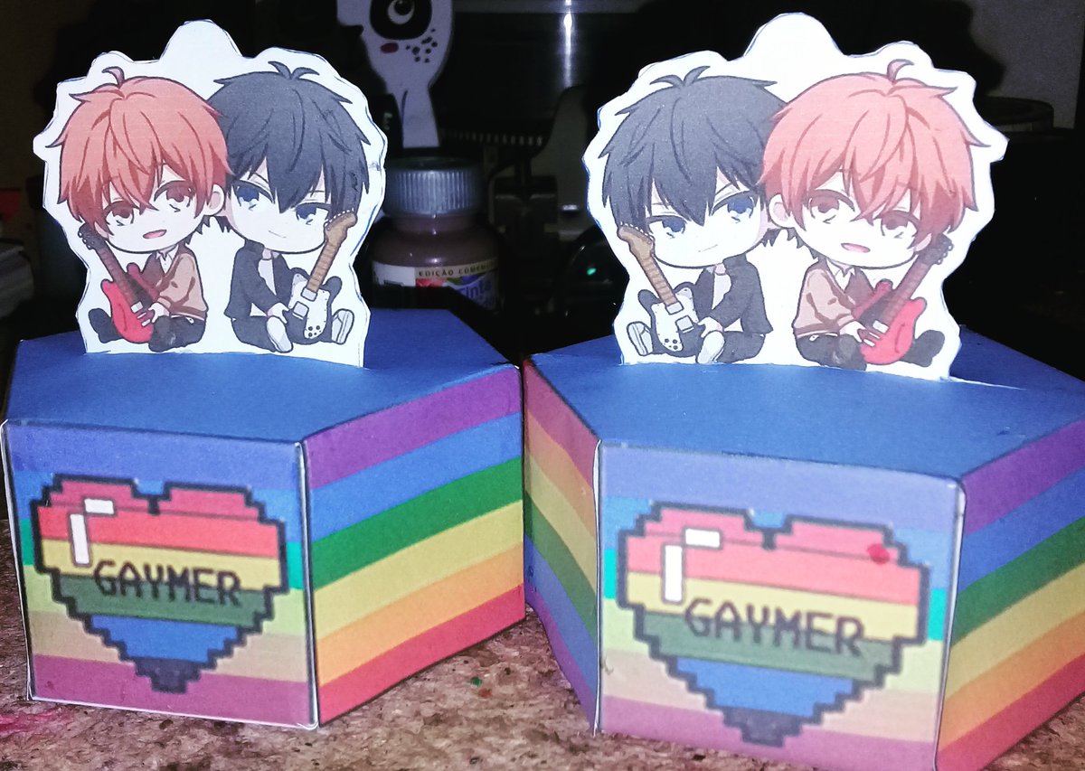 SalaYaoi801Yuri's tweet photo. Olha ai os trofeuzinhos da nossa 17° edição da Sala Yaoi 801 e Yuri no @animeartsoficial.
Eles troféus serão dados aos participantes do quizz.
O evento acontece dia 07 de Junho na cidade de Sorocaba-SP.
#yaoi #givenanime #salatematica #lgbt #eventodeanime https://t.co/IGPSGZTjxq