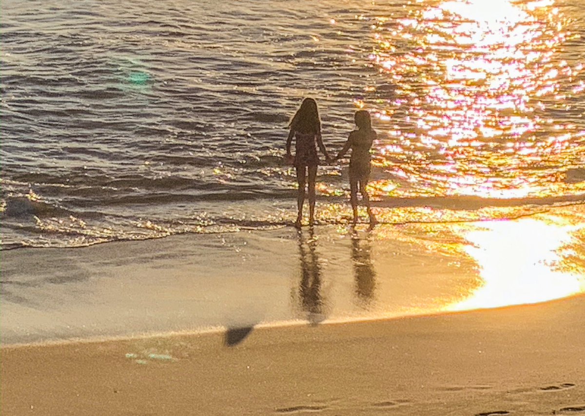 Golden winter is the best winter <a href="/RyanKArmstrong/">Ryan Kiera Armstrong</a>  #Malibu #foreverfriends