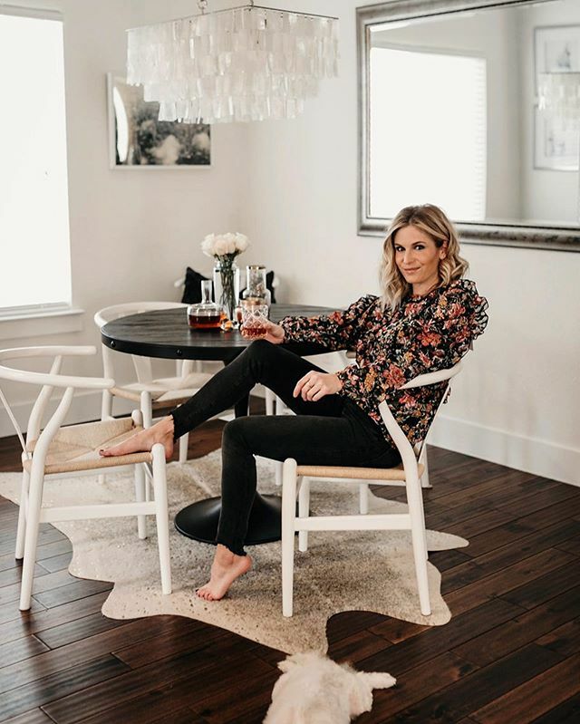 To stay in or go out... That is literally the question at the moment ✔️ going back and forth with my friend bc we are having good hair days, but also want to drink a nice bottle of wine we got in Napa. Dilemma dilemma! What should we do?! ift.tt/36MsTpW