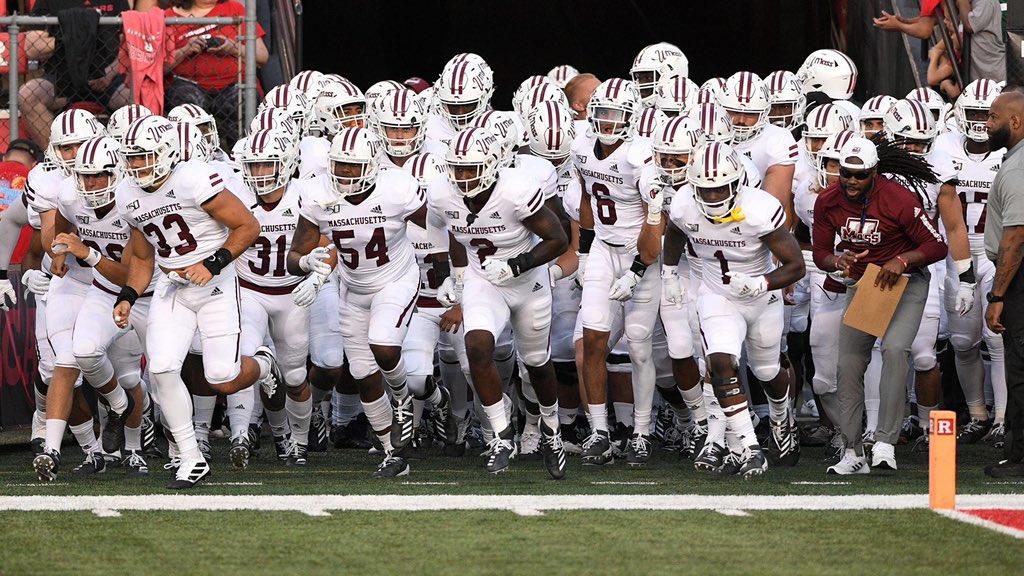 b_cass27's tweet photo. Blessed to receive a PWO offer from the University of Massachusetts! Thank you @coachwaltbell and the rest of the staff for the opportunity! https://t.co/h14tWX33UO