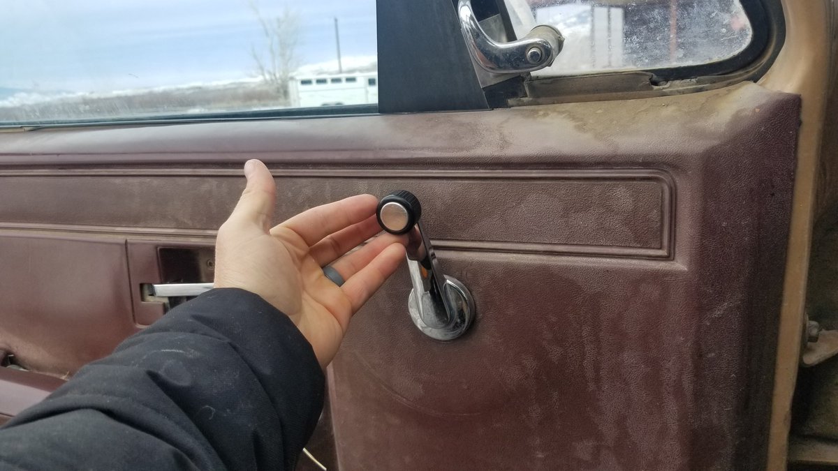 lancepekus's tweet photo. my 6 year old asked what this weird handle does in the feed truck. 
Hahaha #thefuture https://t.co/baJAScA21O