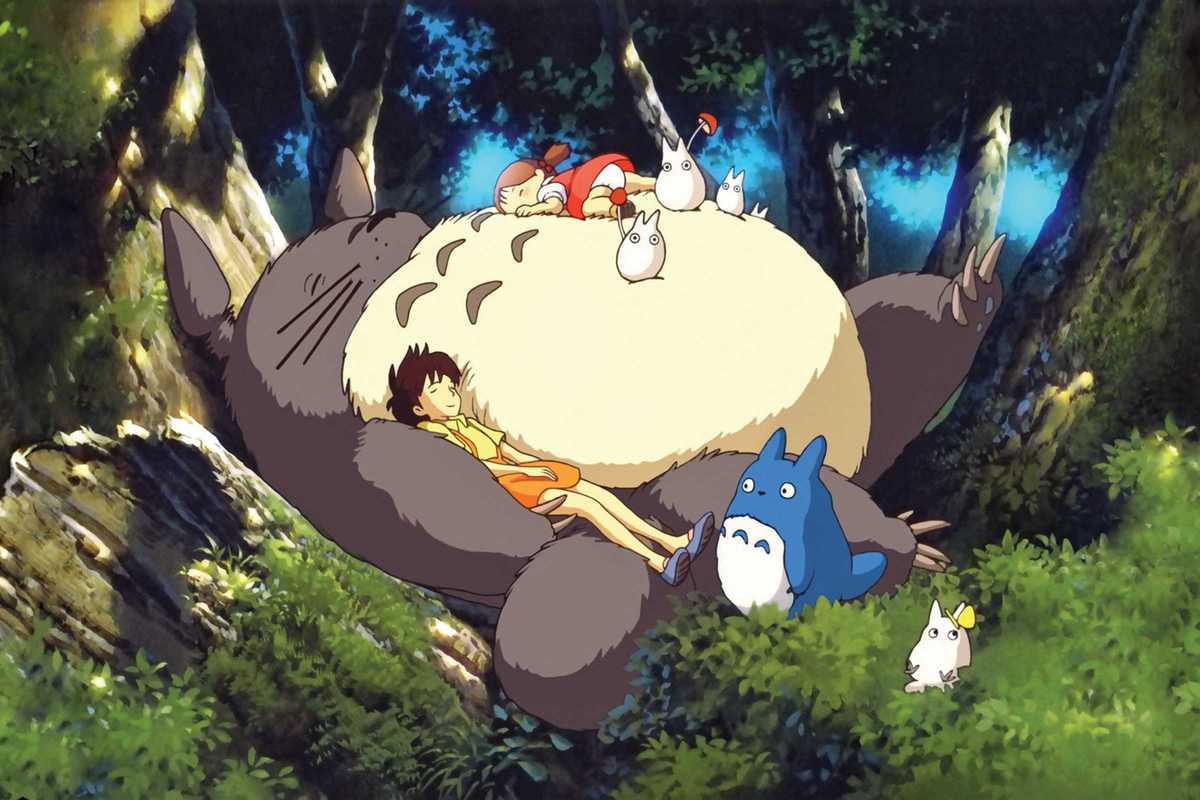  #MyNeighbourTotoro (1988) I've probably seen this movie a million times now but wow i love it everytime, such a gorgeous and stunning movie truly a masterpiece, it's just so charming and got a really special feel to it and always warms my heart. And it's just pure joy and bliss.