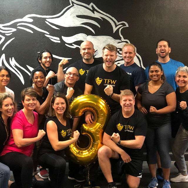 TFWLakeMary's tweet photo. 💛🖤💛🖤💛 Celebrating 3 years! No better way to celebrate 3 years than working out together! .
.
.
#fitnessmotivation #fit #trainingforwarriorslakemary #tfwlakemary #trainingforwarriors #lakemaryfl #lakemaryfitness #lakemaryflorida #familia #grateful… https://t.co/qnf75rWG17 https://t.co/HC3h3GFEA2