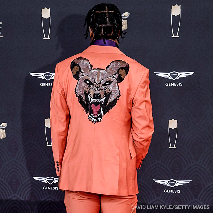 Drip too hard: @lj_era8 suited in his own brand for #NFLHonors 💧