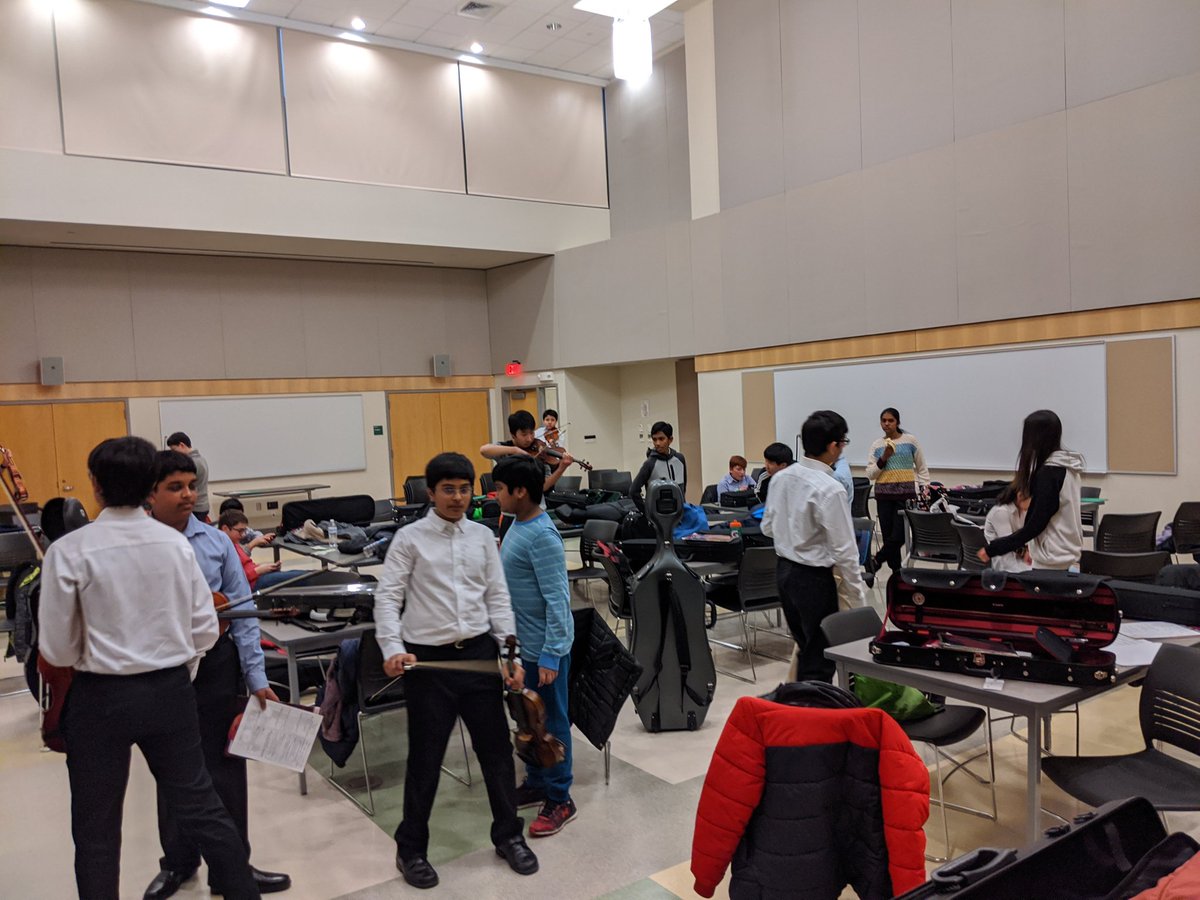 DavidLienBIS's tweet photo. 33 Oak Orchestra students at Jr Districts this year!! @MusicInGrafton https://t.co/RF2aesMGXz