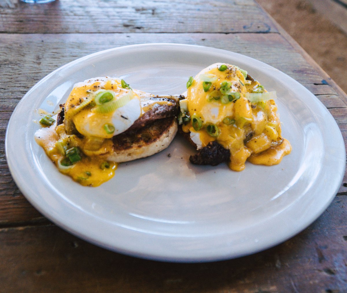 SALocoLocal's tweet photo. Last day of SA Restaurant Week! Grabbing #brunch at @GrayzeOnGrayson
Donut holes, Tenderloin Eggs Benedict, Chambord Chocolate Mousse
#SARestaurantWeek #SAFoodie #Grayze https://t.co/Lf7s6OMX6j