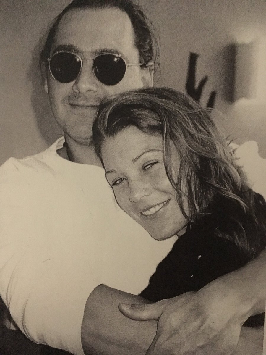 <a href="/GhostOfLuv3/">🇺🇦🌻Mooky♥️Ukraine-MOUKraine🌻🇺🇦</a> With baby sis in the late 90s when I had hair