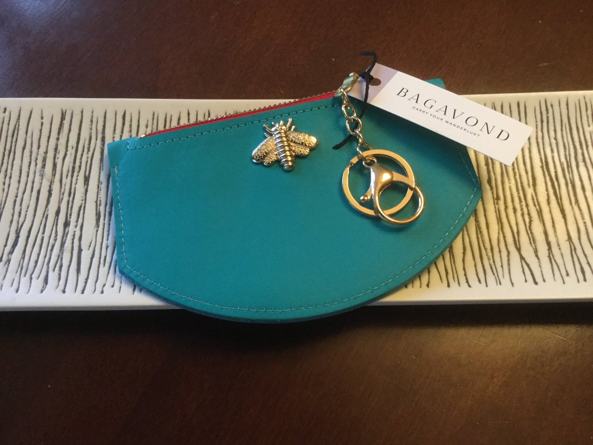 DonzaMarisa's tweet photo. Our popular "Bee" wallet in Teal is back in stock!  Get ready for Spring with this adorable leather wallet at https://t.co/qkQCJ1x2Yt

#savethebees #accessories #onlineboutique #giftsforher
#leathergoods #wallets #purses #uniquedesign #sustainable #ootd #fashionbusiness #bees https://t.co/0ZFwihTMiI