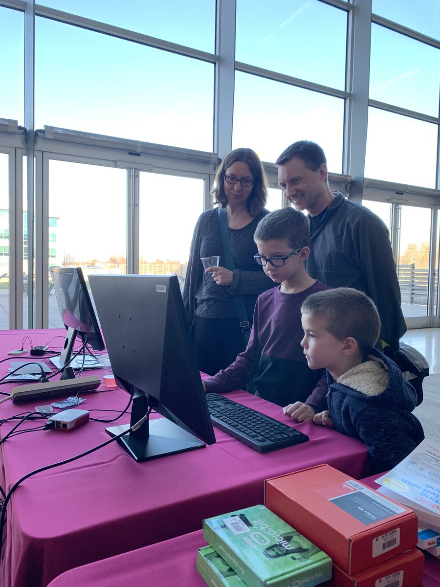 ZagrosRobotics's tweet photo. Kids are coding! @ZagrosRobotics is proud to sponsor a booth at the @Raspberry_Pi Jam at the St. Louis @DanforthCenter #STEM #raspberrypi #programming #DDPSCmaker #DOPSEduLab #Danforthcenter https://t.co/i6EbNuQv9q