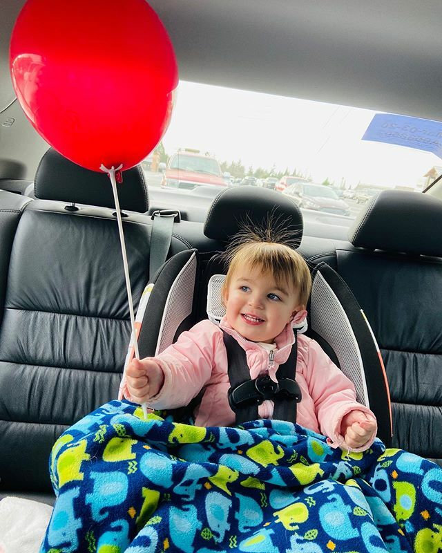 katierhae7's tweet photo. Loves her red “boon” from Red Robin ❤️ #crazyhairdontcare https://t.co/gkiZ3RBYeg https://t.co/7ND7UyZFm4