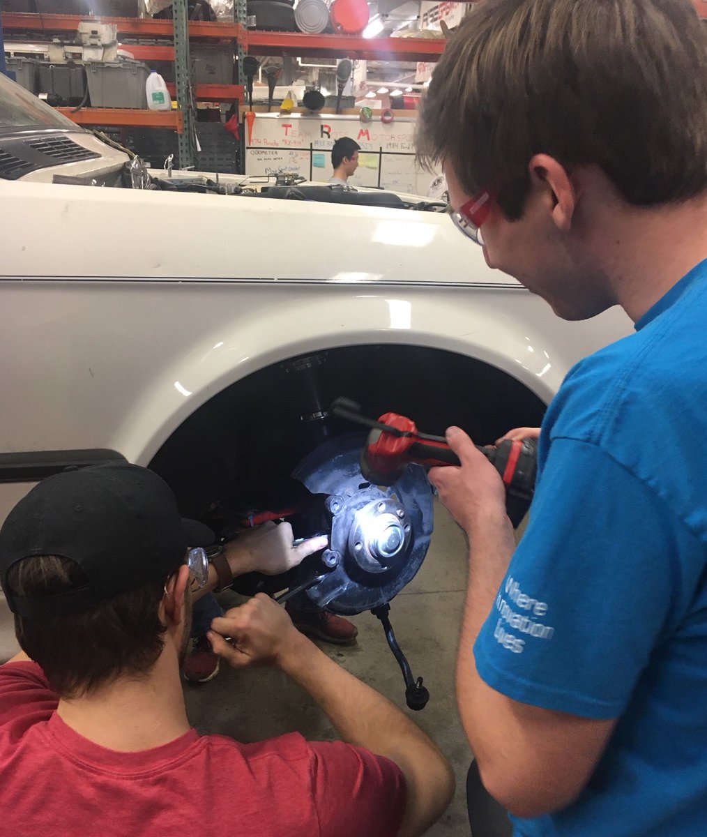 RoseHulmanBIC's tweet photo. Busy day at the @RoseHulman BIC &amp; KIC - students are building robots, making molds, programming, and working on the BMW. #maker #innovation https://t.co/W3MqJMdQG2