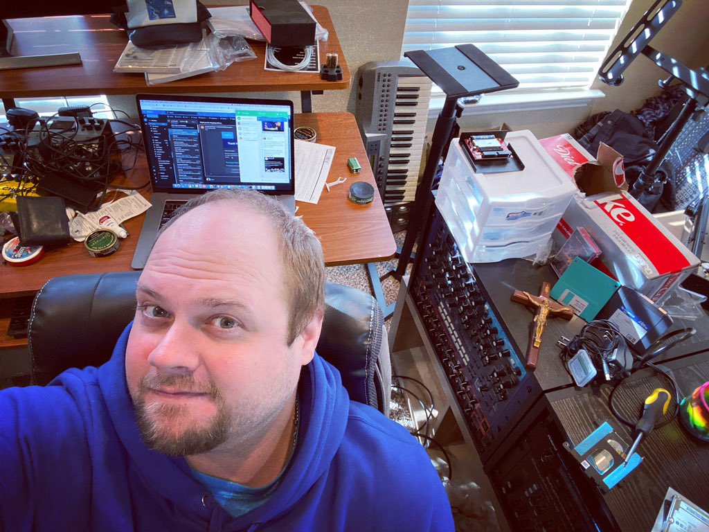 SenorJohnMega's tweet photo. A bit of a mess setting up.  #JustJohnThings https://t.co/Ut5hXeDZFr