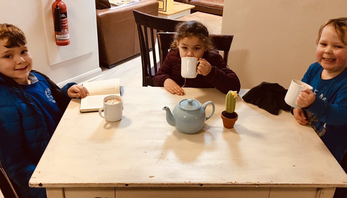 HoltTreehouse's tweet photo. Hot chocolate was passed for quality control by some of the Treehouse Testing Panel ✅ #hotchoc #fridaytreat #tastingpanel #thetreehouseholt https://t.co/zAVGWHFuHz