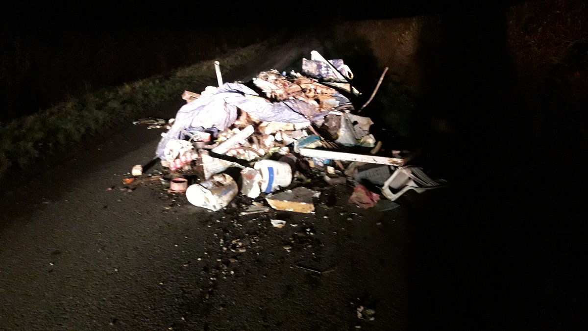 TVP_Bucks's tweet photo. Massive pile of fly tipping blocking the Shipton Lee Road between Quainton and Grendon/Edgcott, until it's cleared up you'll need to go the long way round #p5823 #TVPRural https://t.co/BqtYvGRHWG
