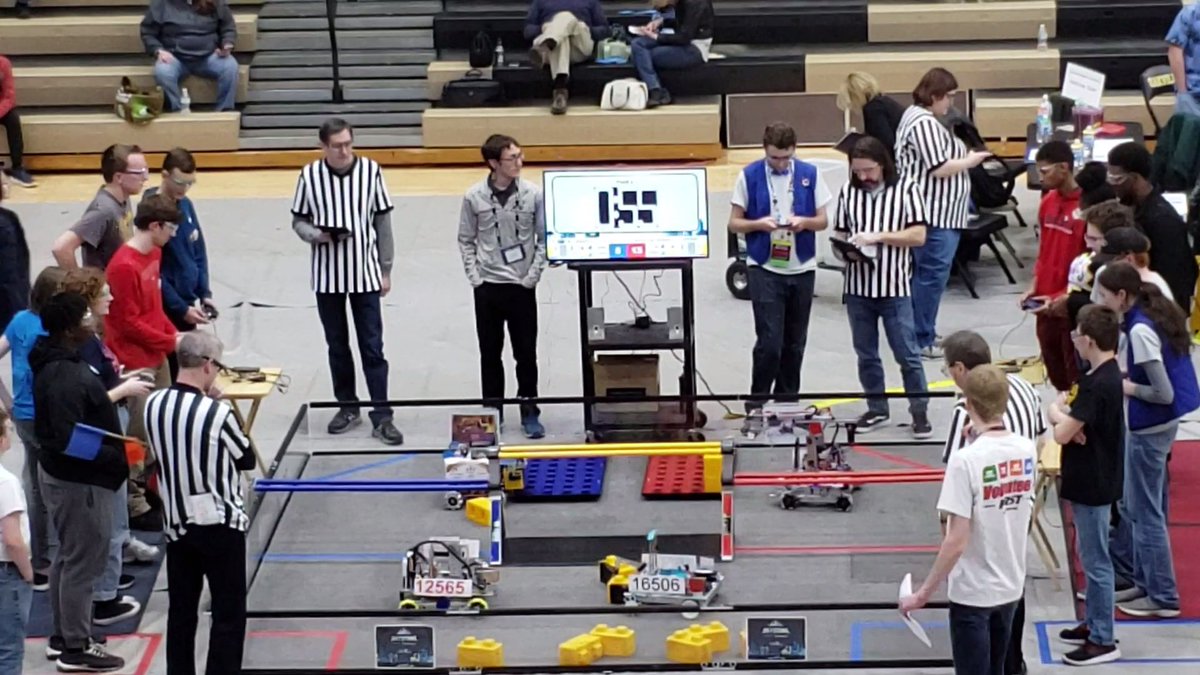 I hope I took pix of the right bot 🤞🏼🤞🏼. This was the remote control portion. You have to get your robot to pick up a yellow block and place it on your team mat. Building up earned more points. <a href="/OHS_Tigers/">Oakville High School</a> #OHSpride #OurHouSe <a href="/OHS_PLTW_Eng/">Dr. Jim Kreyling</a>.