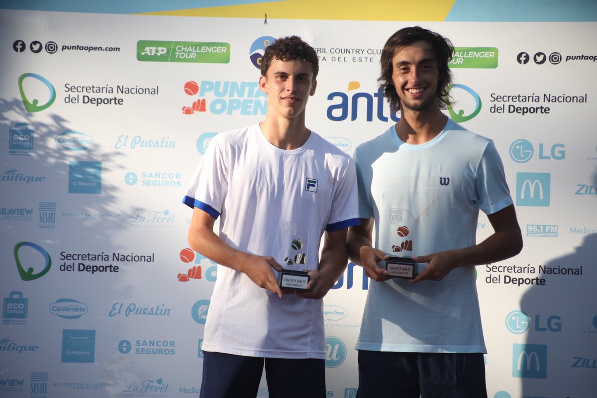 puntaopen's tweet photo. 🏆🇧🇷 ¡Luz y Matos campeones! La dupla brasileña se impuso 6-4 6-2 ante la pareja Cerúndolo/Tirante, y se quedó con el trofeo de dobles del #PuntaOpen2020🎾 https://t.co/Ei3LRkiUrU