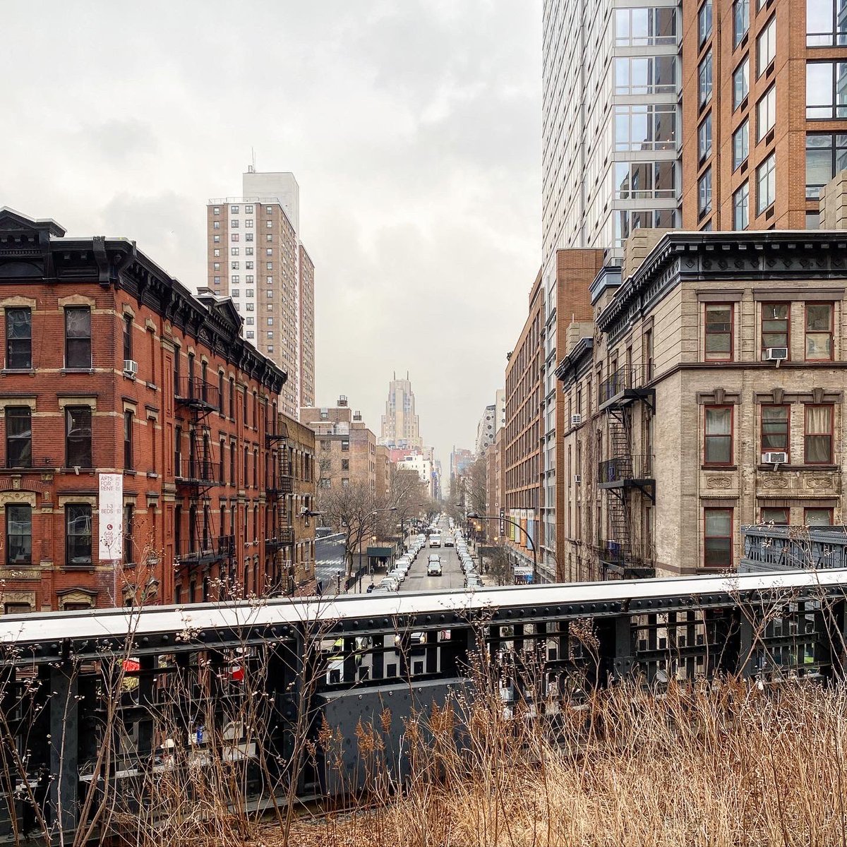 hitchcockpaper's tweet photo. We’re in NY for the next few days for @stationeryshow and @nynowmarket! Follow along with us on Instagram to see what new goodies we’re finding and vote on what we should bring to the shop! https://t.co/3mNT6BtYTY #nss2020 #nynow #highline #highlineny #chelsea https://t.co/cmDQZzwDvo