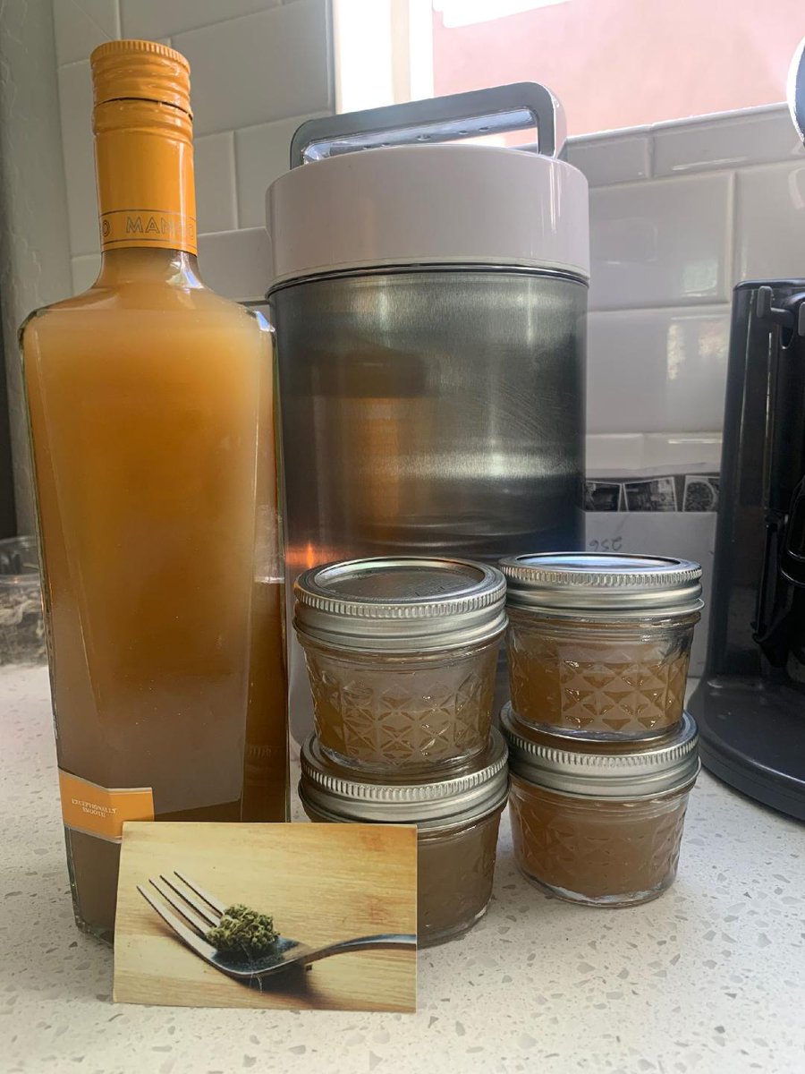 purpledanknfsns's tweet photo. #CBD #infusedliquor #PurpleDank #catering #privateevents #intimatesettings #popup #budtender #bartender https://t.co/j2dFYoomNz