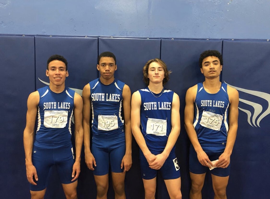 southlakesxc's tweet photo. The boys 300 meters did a great job! All going 1st, 3rd, 4th, and 6th. Great job boys!!💚💙 #slrising #runfast https://t.co/Nl9vAyzAnt