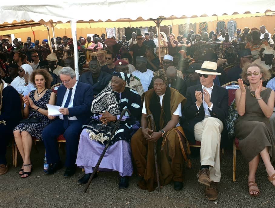 Cabinet_ATT's tweet photo. Ce jour Samedi 1er février 2020, j’ai assisté et j’ai fait un témoignage à la cérémonie d'hommage au President Hogon Jacques CHIRAC, organisée à son honneur par nos frères Dogons. https://t.co/fdwOaxt8hn