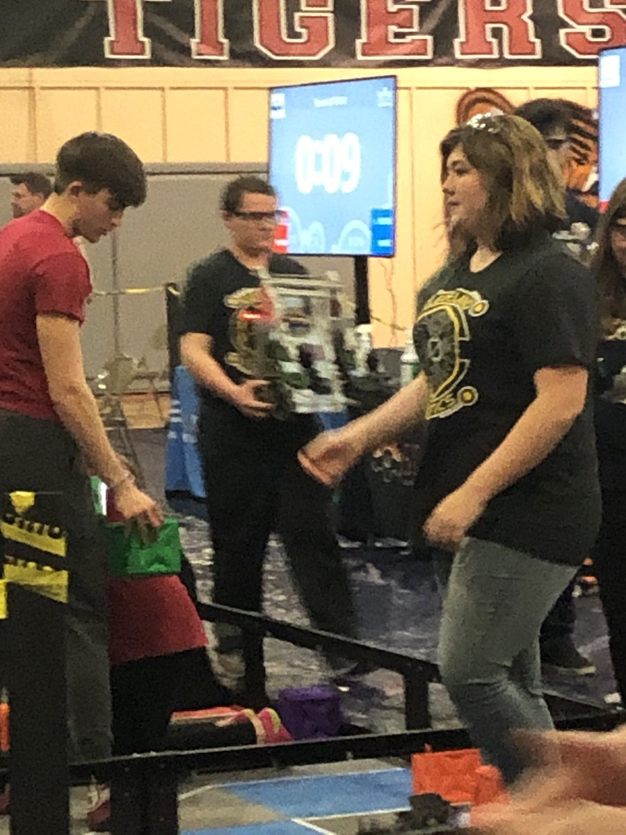 CHS_STEAMlab's tweet photo. Cleveland robotics scores another top ten at Hartselle high school VEX competition. #8/36 teams!!! https://t.co/hcTxUXccKQ