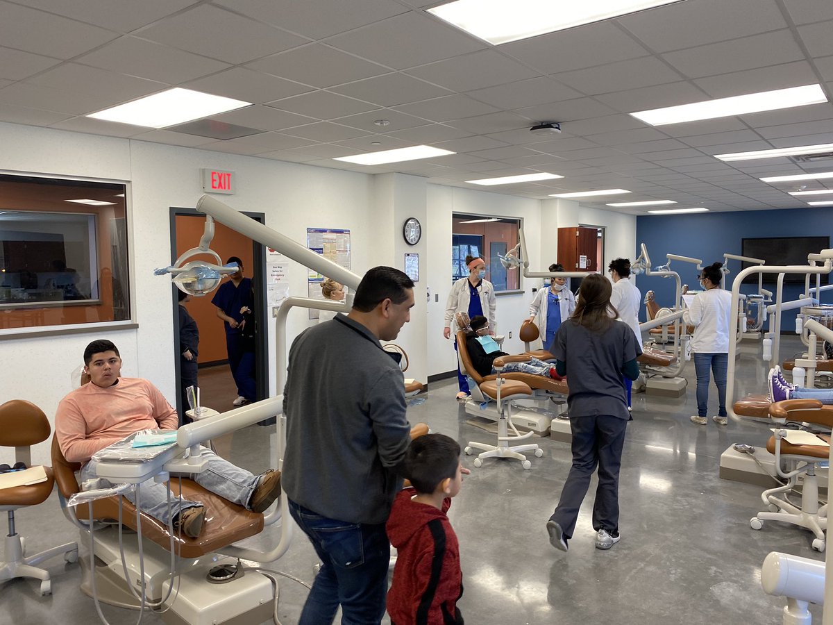 ctehosa's tweet photo. Sealant Day @BlansonCTEHS was a success! A special thanks to Dr.Williams, @ghdhs_members @HCCColeman @LSC_Kingwood & @PimaMedical for your community service. #LovingYourCommunity #BlansonDA #BlansonBred @AldineCTE @AldineISD @BenIbarraCTE https://t.co/OWgoV7uaZ4