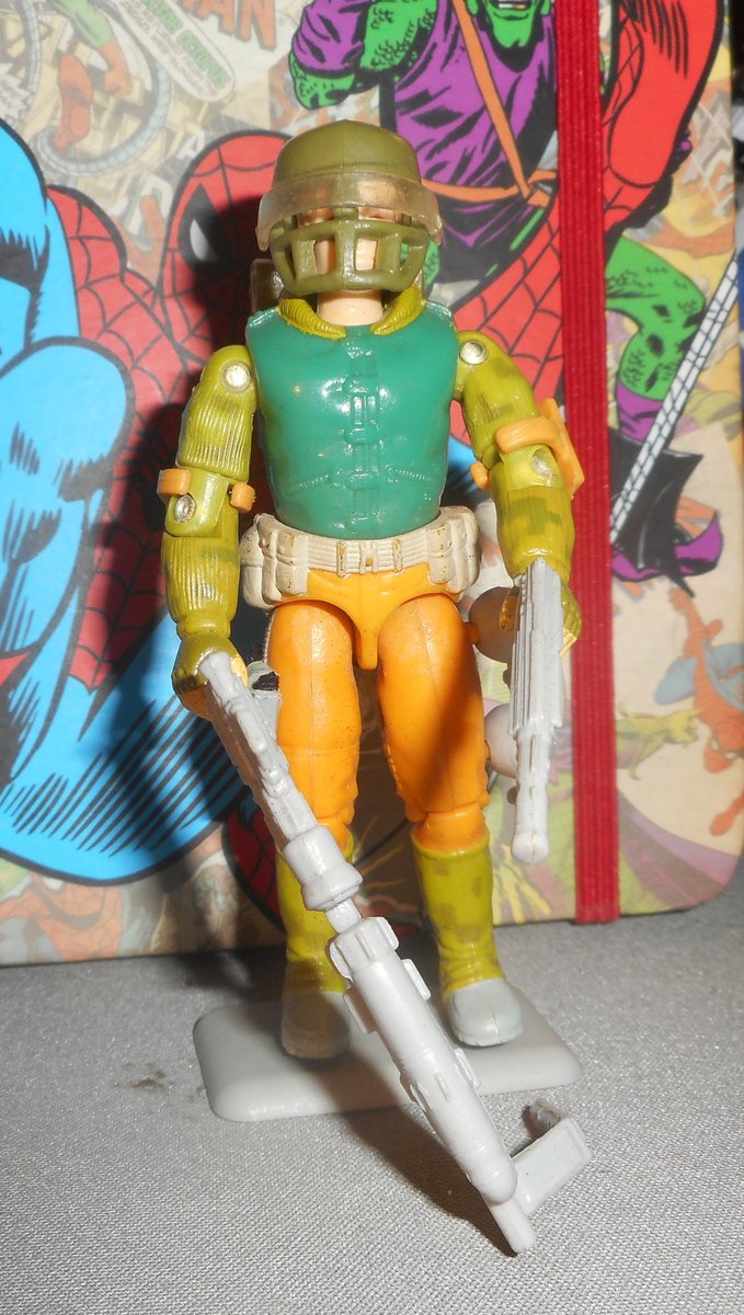 FloydAr40884928's tweet photo. Had this Captain Grid-Iron w no crotch piece &amp; nearly every one of him out there has a broken one. Was going through a junk box and found an extra Backstop crotch piece near perfect color match.
#GIJoe #ARealAmericanHero #Hasbro #CaptainGridIron #GIJoeNation https://t.co/KhjdCOAEsk