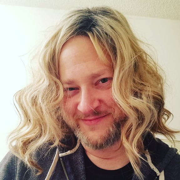 LoserMLW's tweet photo. Trying out my sister-in-law's new #wig. Not my favorite, however, I DO kinda like it with the hoodie...
Feel like I should be touring with a 90's grunge cover band! #thisishowyouremindme https://t.co/nyhOmRyWJ2