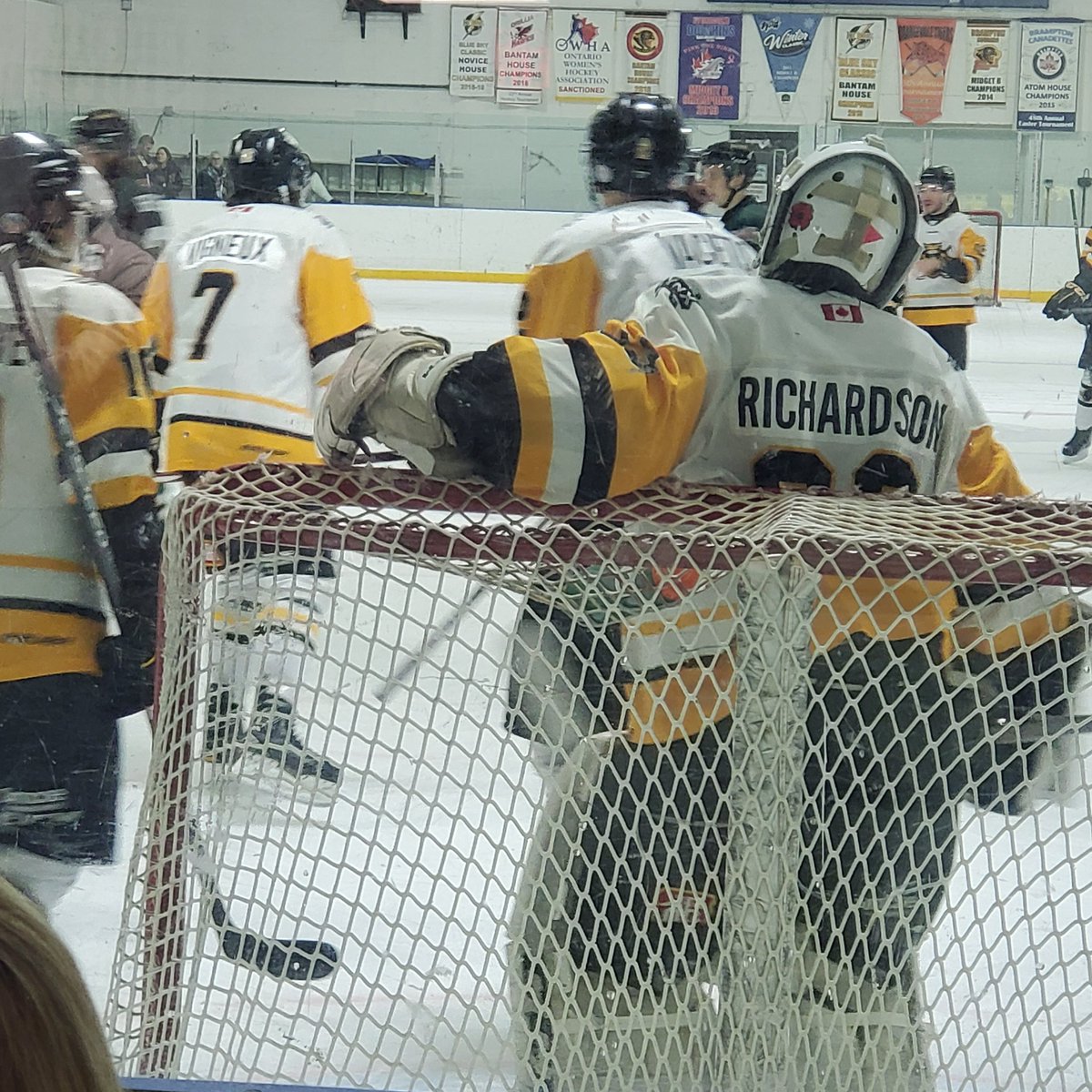 RonRichardson2's tweet photo. Just chilling and having fun in the @TheGMHL @WestNipLynx https://t.co/NuLE9ZNGdf