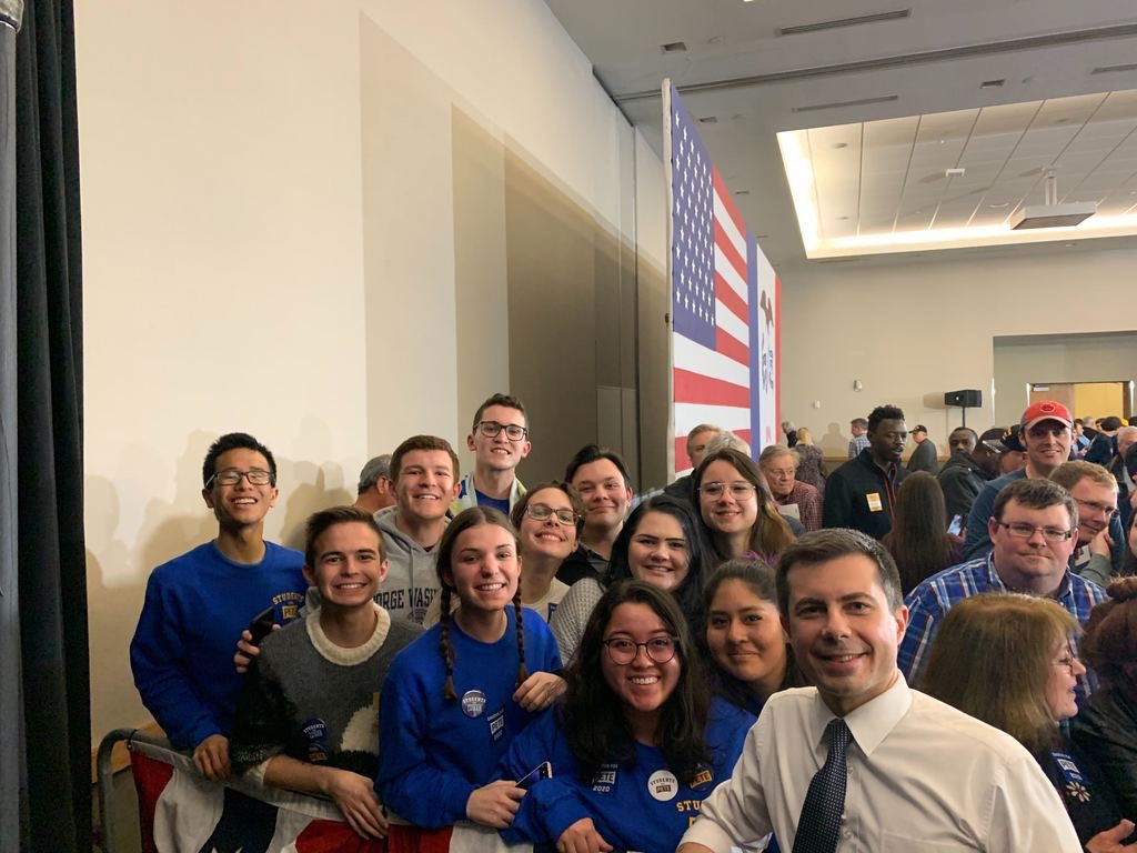 students_pete's tweet photo. #StudentsforPete came from across the country to knock doors and get out the caucus for @PeteButtigieg. Thank you for being our candidate and good luck on Monday! #WinTheEra #StudentsforPete https://t.co/VMD5DexQFw