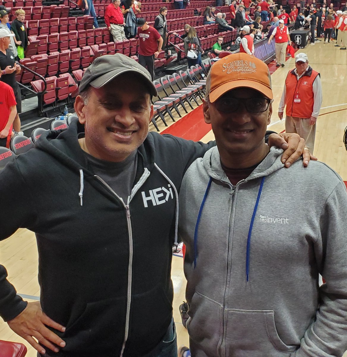 spoonen's tweet photo. With @spoonen3 at the #CardinalWin @StanfordMBB https://t.co/1fQzfehT1u