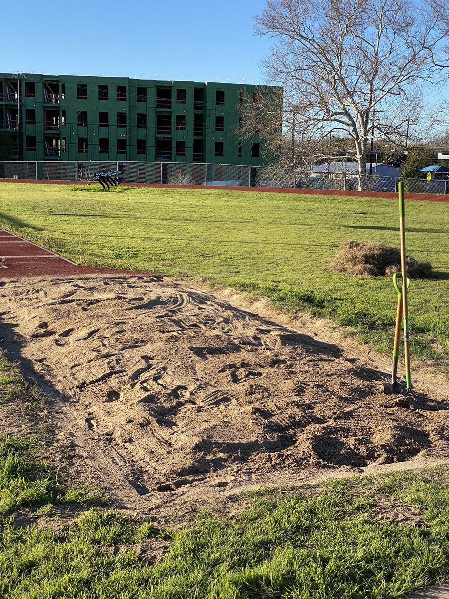 iFlyNoWings's tweet photo. I moved to Austin to get my MBA at the University of Texas. I never imagined that I wouldn’t  be able to find a runway to train on. After being turned away from the UT track I had to do what I had to. Took this high school pit from Pic 1 to pic 2. #TokyoOrBust any means necessary https://t.co/oDdKD2Jr6Q