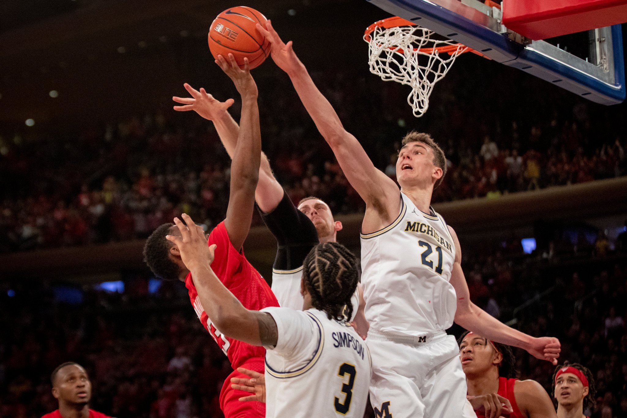 Michigan Men's Basketball on Twitter "828 Defense coming up big with the shot clock