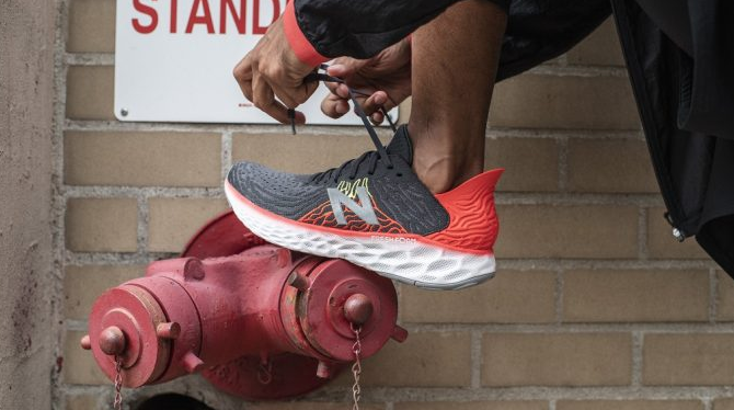 iuri_totti's tweet photo. New Balance lança décima versão do Fresh Foam 1080. Leia sobre esse novo modelo no Corrida Informa. https://t.co/QfN3ipB6xb. #corridainforma #newbalance #run #corrida #runner #corridaderua https://t.co/kZ4F7LiP0S